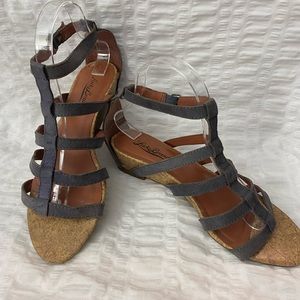 Size 8M Lucky Brand Lanser Gladiator Sandals Grey
